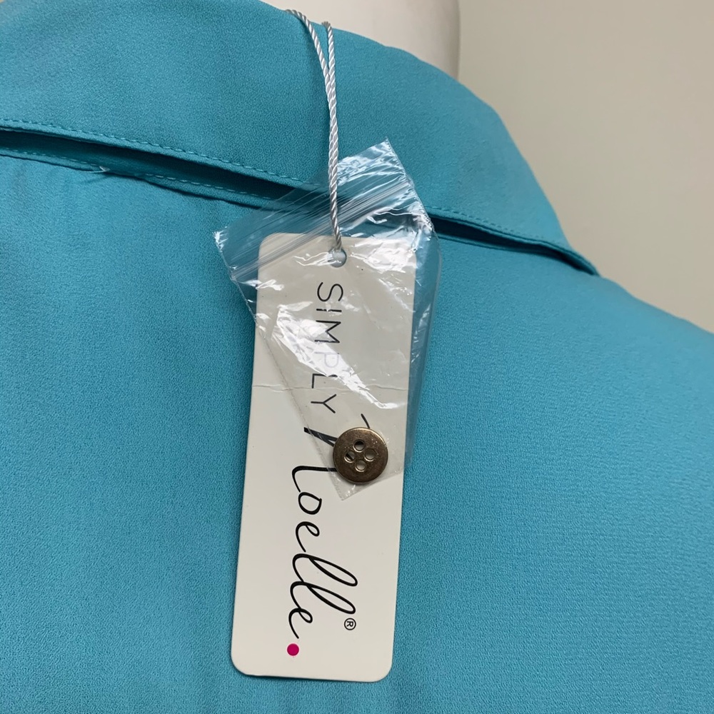 Simply Noelle Tunic Size L / XL (12-14) - Picture 4 of 8